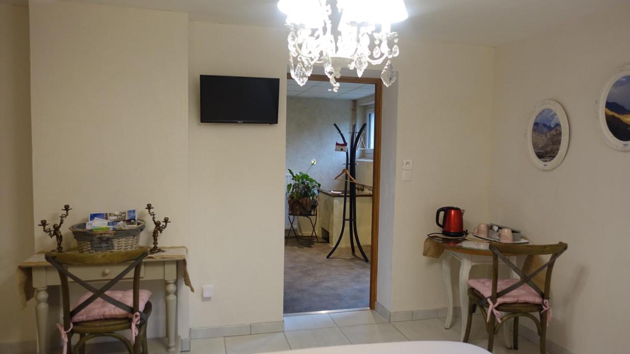 Le Jardin Des Secrets Bed & Breakfast La Voivre  Ngoại thất bức ảnh